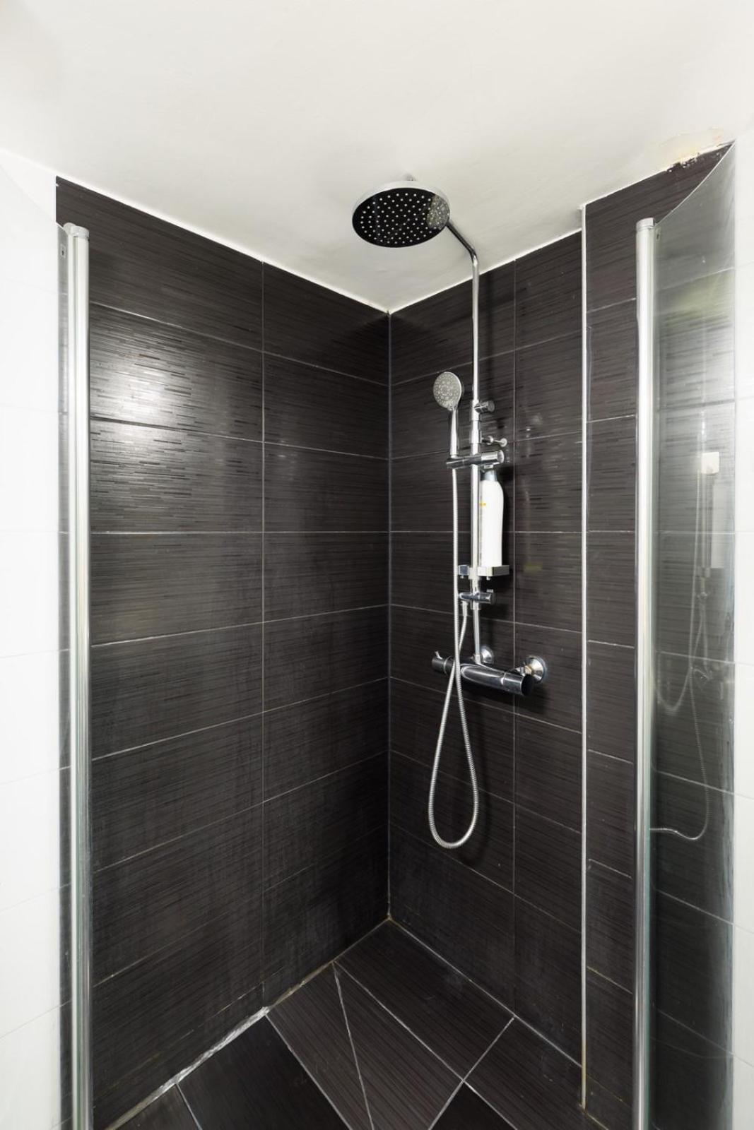 Aiolos Luxury Metro Acropolis Suite 7 Near Museum Of Modern Art Atenas Exterior foto